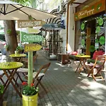 Apartament Cozy 1-bedroom 5 Min From The Warna