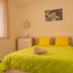 Cozy 1-bedroom 5 Min From The Apartament Warna