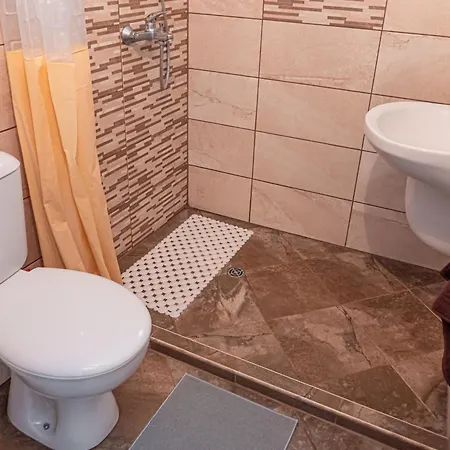 Daire Cozy 1-bedroom 5 Min From The Varna