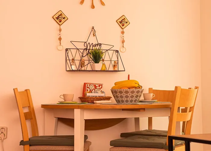 Cozy 1-bedroom 5 Min From The